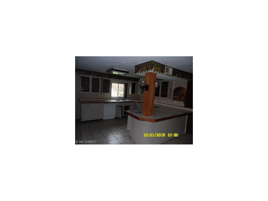 4523 Center Rd, Ashtabula, OH 44004 photo 8