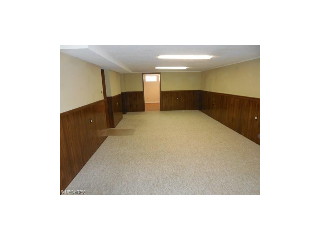 2106 Avalon Dr, Parma, OH 44134 photo 19