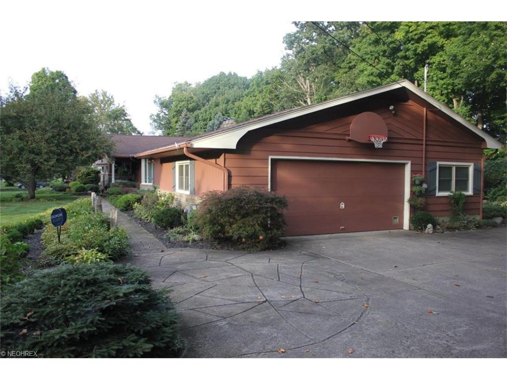 5545 Riveredge Dr, Elyria, OH 44035 photo 2