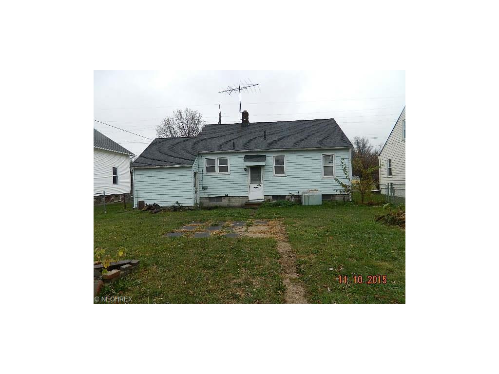 1681 E 36th St, Lorain, OH 44055 photo 2