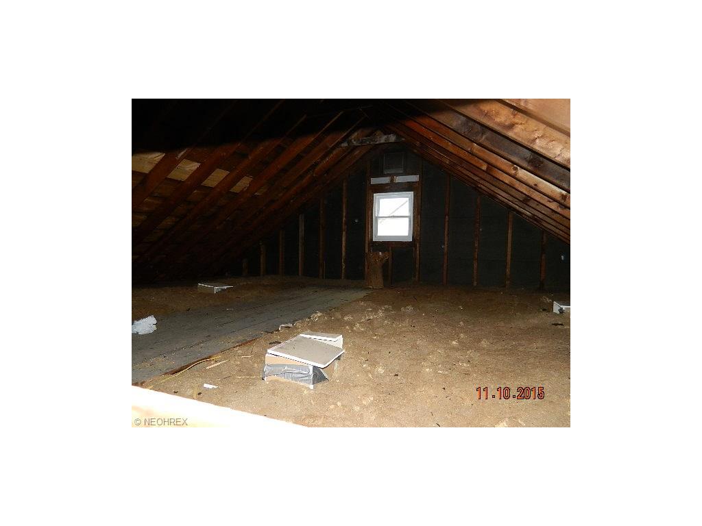 1681 E 36th St, Lorain, OH 44055 photo 11