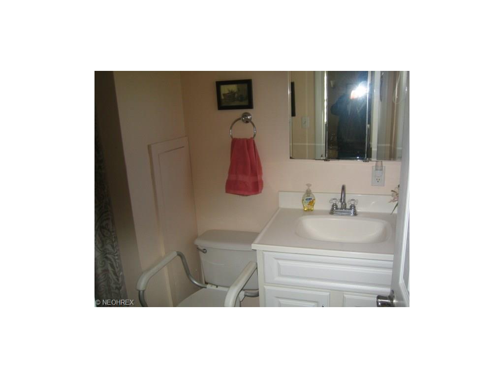4126 Sabin Dr, Rootstown, OH 44272 photo 9