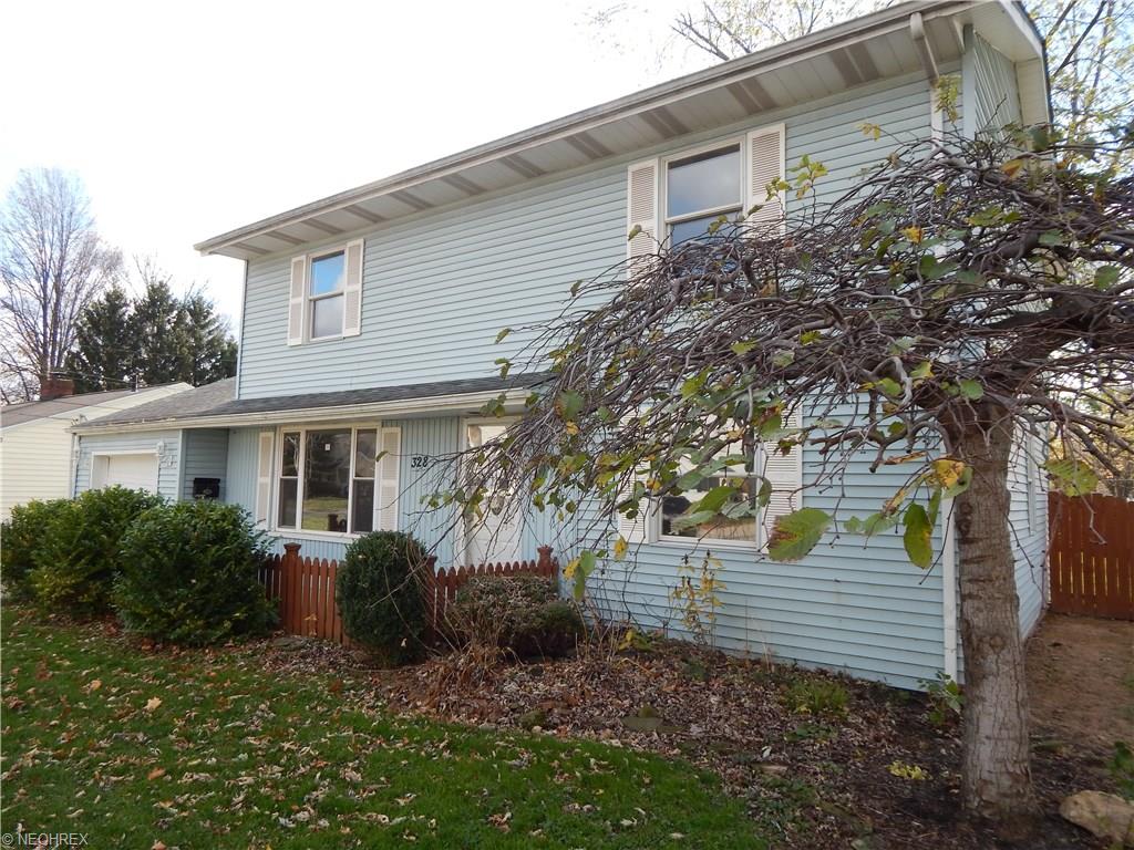 328 High St, Elyria, OH 44035 photo 2