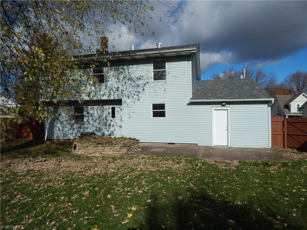 328 High St, Elyria, OH 44035 photo 3