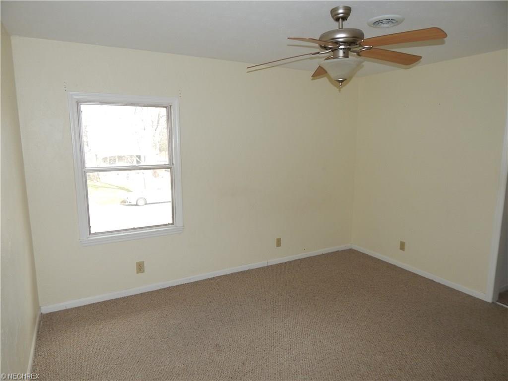 328 High St, Elyria, OH 44035 photo 10