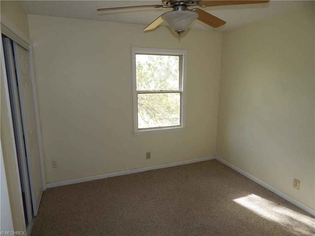 328 High St, Elyria, OH 44035 photo 11