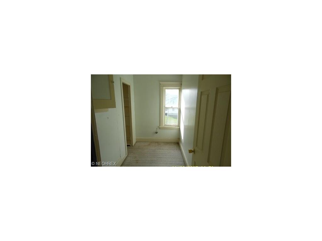 5332 Summer Ave, Ashtabula, OH 44004 photo 9