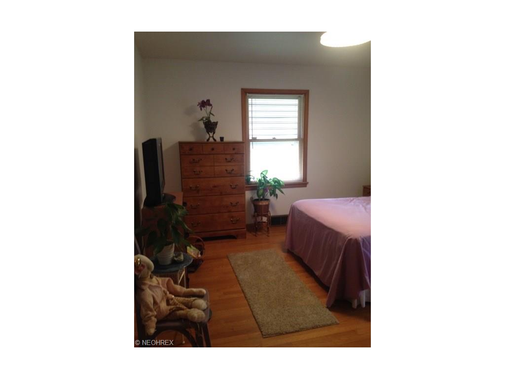 7216 Brookside Rd, Independence, OH 44131 photo 4