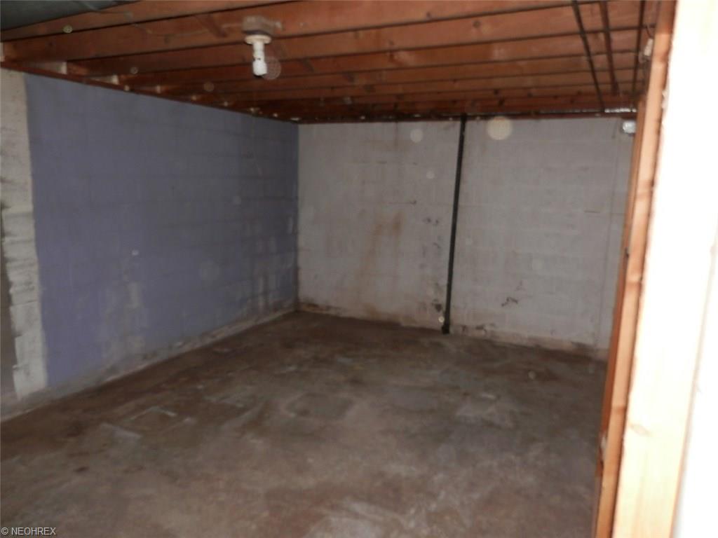 603 Marview Ave, Akron, OH 44310 photo 10