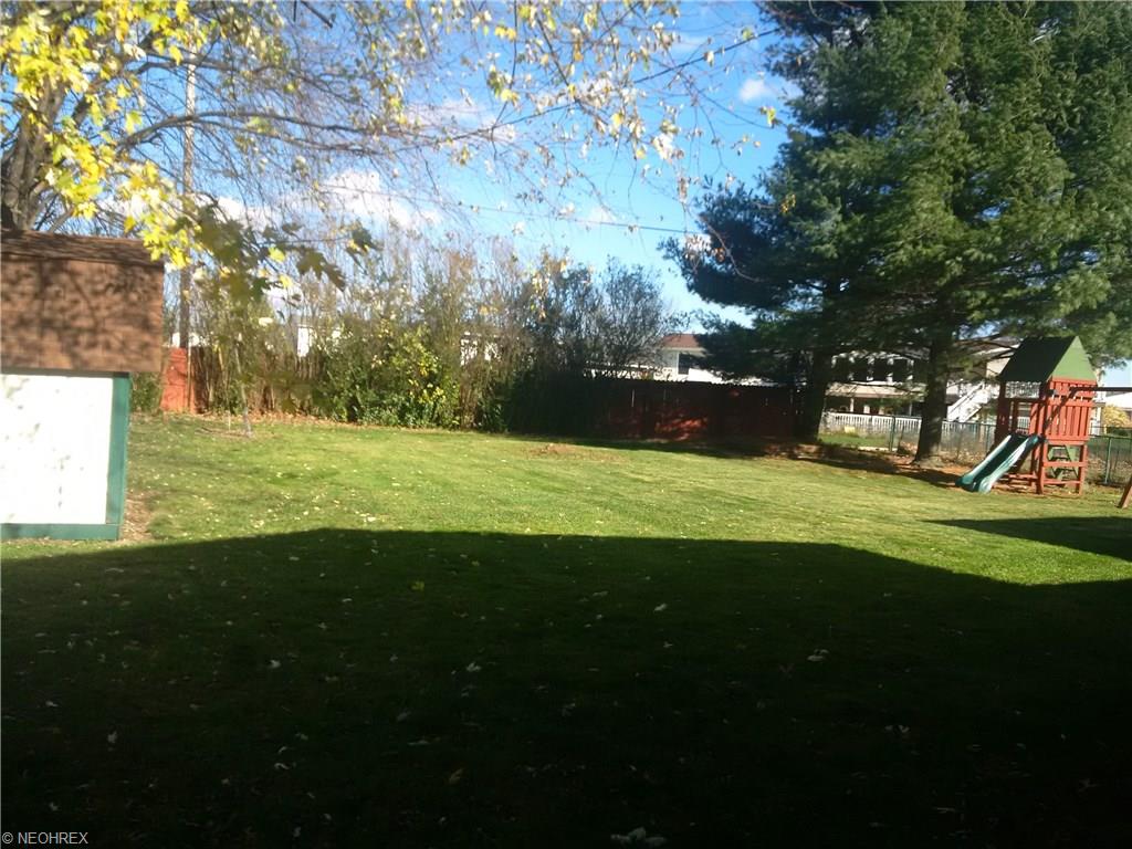 8086 Emerald Ave NE, Canton, OH 44721 photo 7