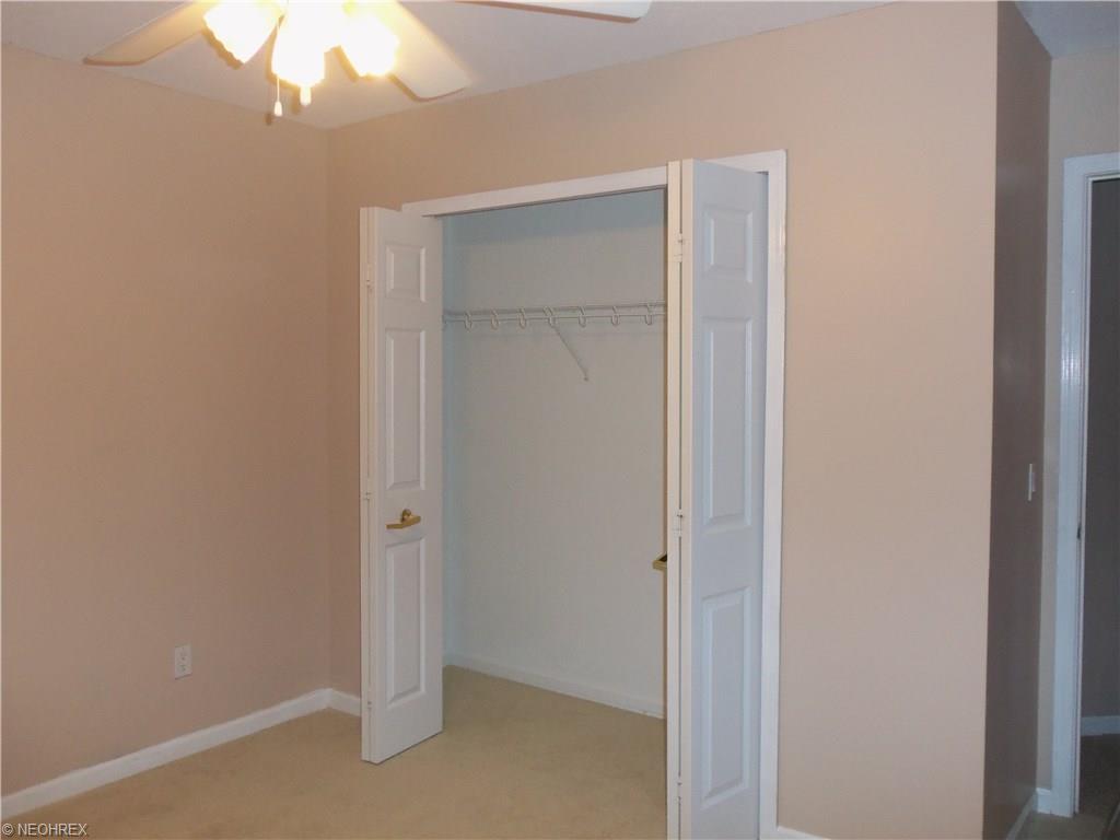 384 Babbitt Rd, Euclid, OH 44123 photo 14