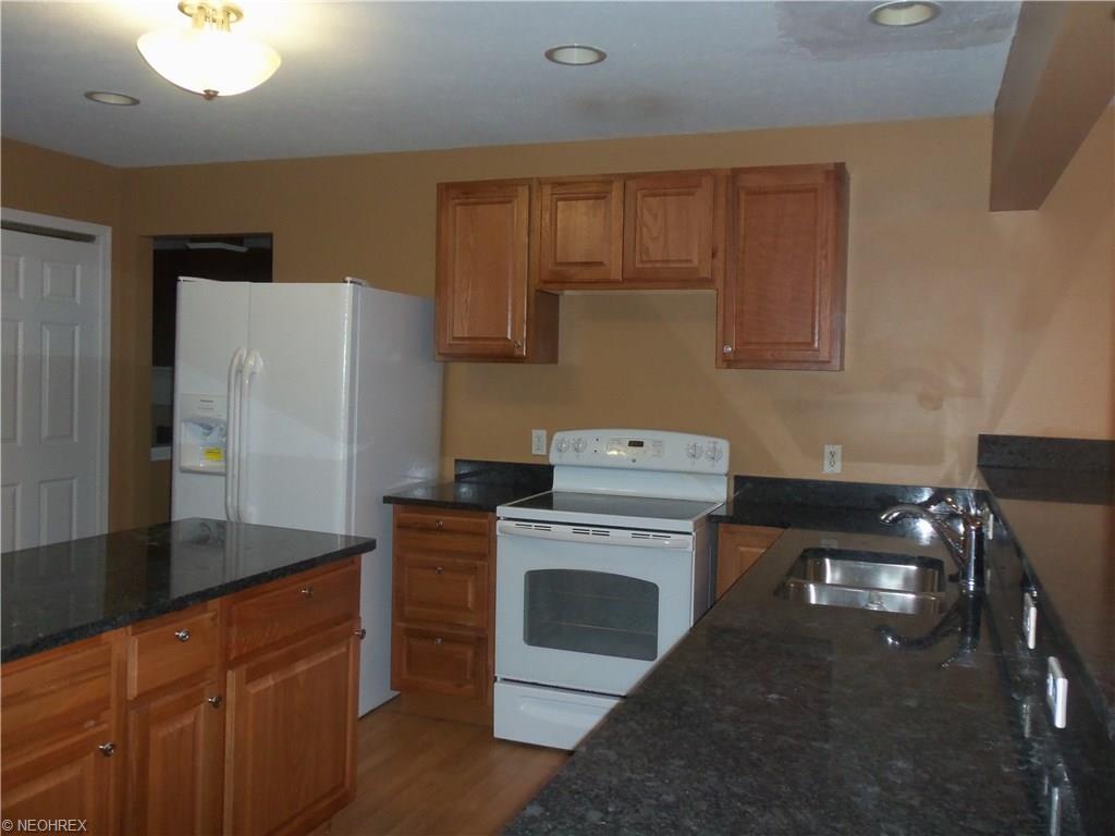 384 Babbitt Rd, Euclid, OH 44123 photo 8