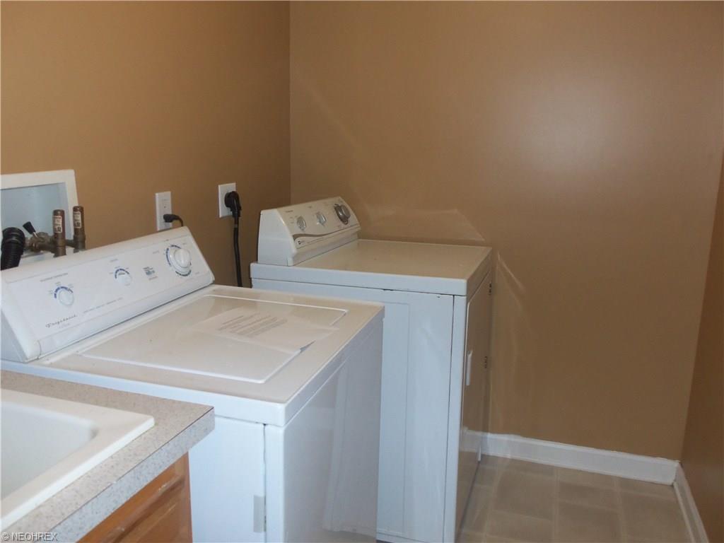 384 Babbitt Rd, Euclid, OH 44123 photo 21