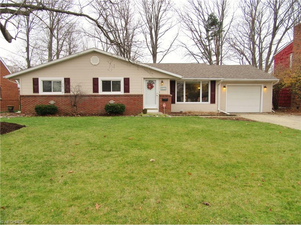 823 Hartford Dr, Elyria, OH 44035 photo 1