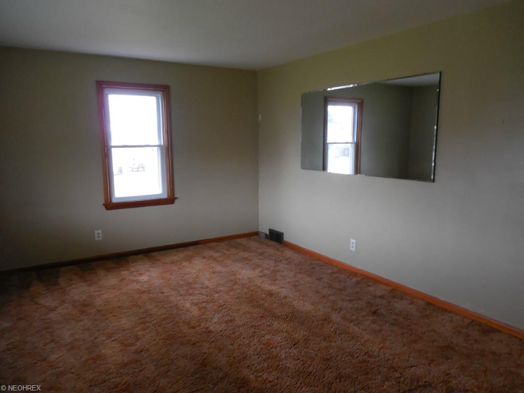 174 Helena Dr, Struthers, OH 44471 photo 11