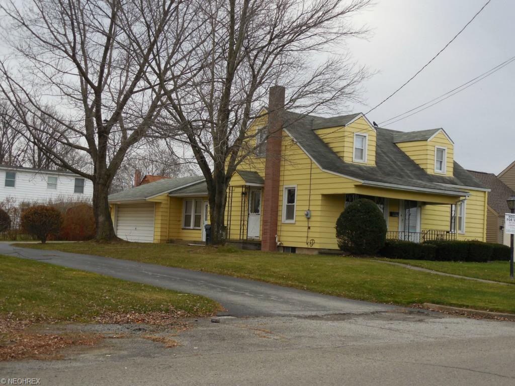 174 Helena Dr, Struthers, OH 44471 photo 1