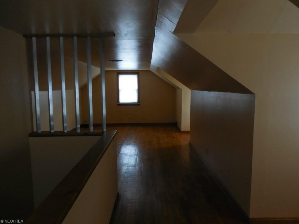 174 Helena Dr, Struthers, OH 44471 photo 3