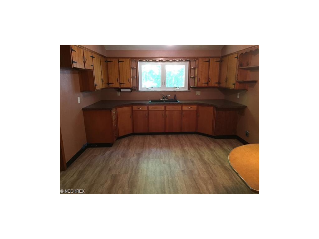 970 Gulf Rd, Elyria, OH 44035 photo 10