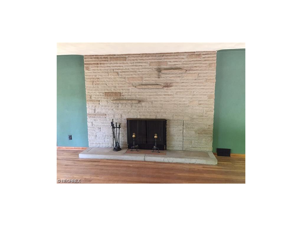 970 Gulf Rd, Elyria, OH 44035 photo 7