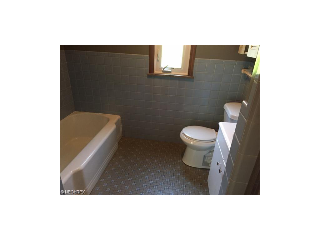 970 Gulf Rd, Elyria, OH 44035 photo 14