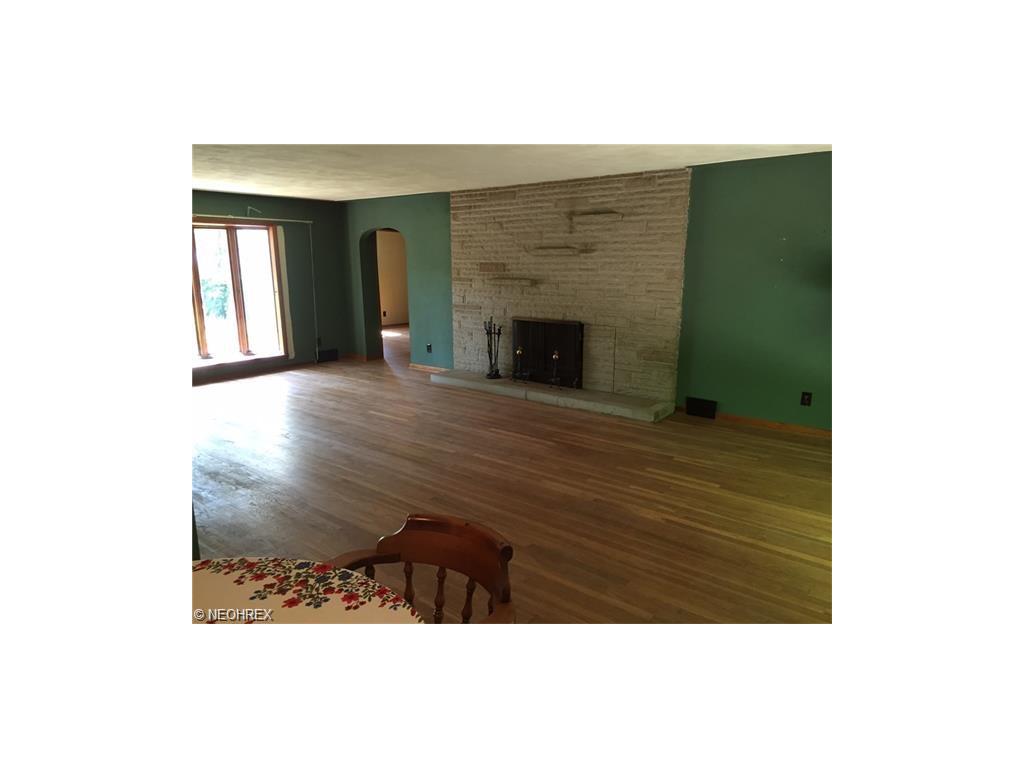 970 Gulf Rd, Elyria, OH 44035 photo 5