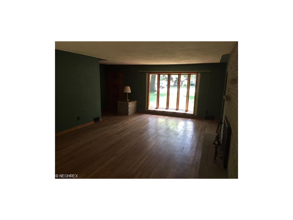 970 Gulf Rd, Elyria, OH 44035 photo 6