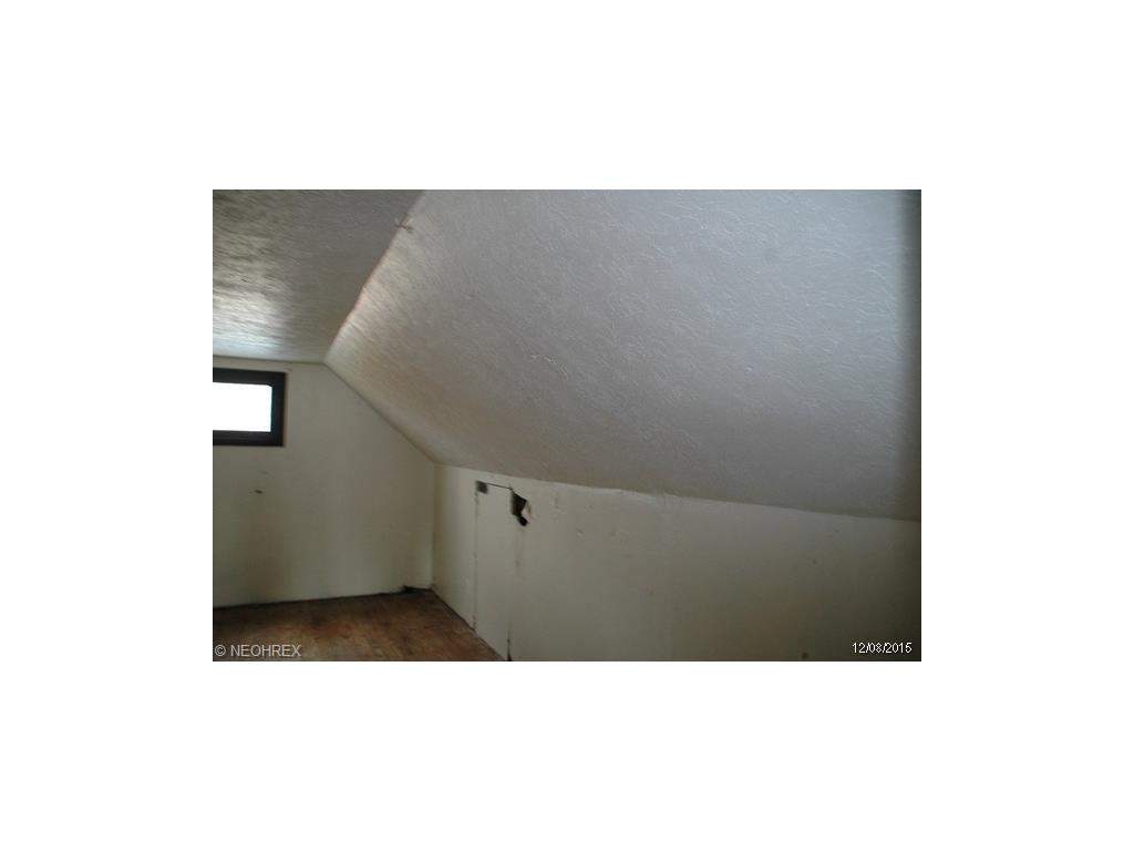 1803 E 298th St, Wickliffe, OH 44092 photo 8