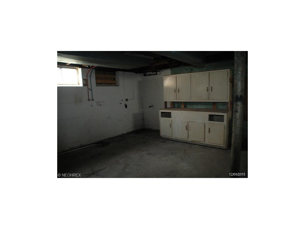 1803 E 298th St, Wickliffe, OH 44092 photo 17