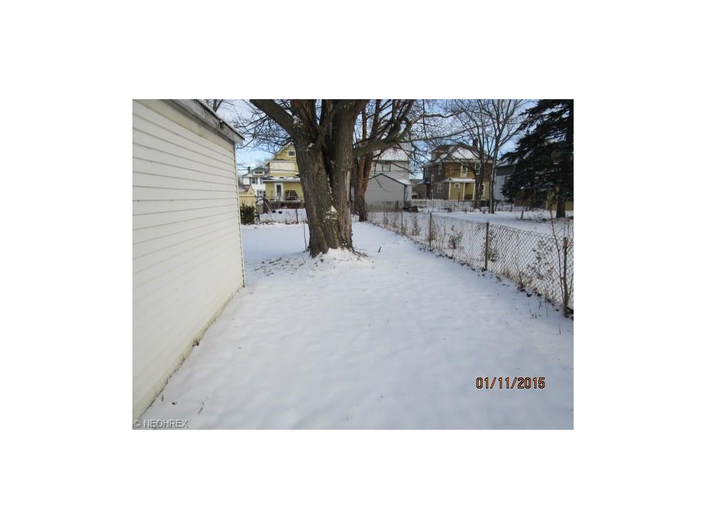 135 Gulf Rd, Elyria, OH 44035 photo 3