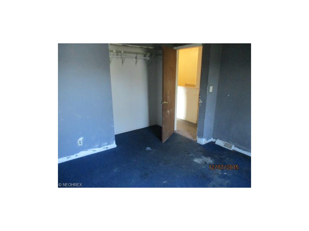 135 Gulf Rd, Elyria, OH 44035 photo 16