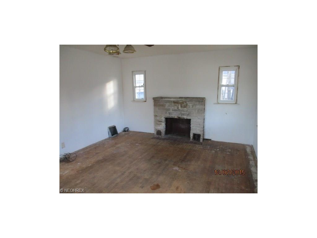 135 Gulf Rd, Elyria, OH 44035 photo 8