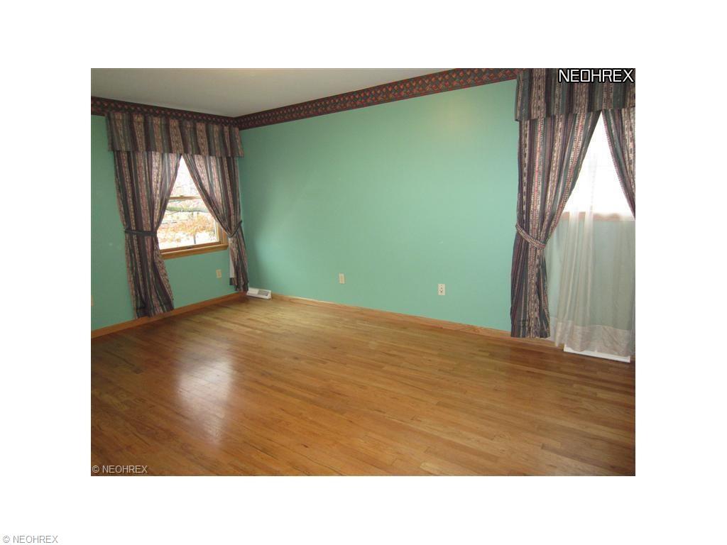 325 Gulf Rd, Elyria, OH 44035 photo 6
