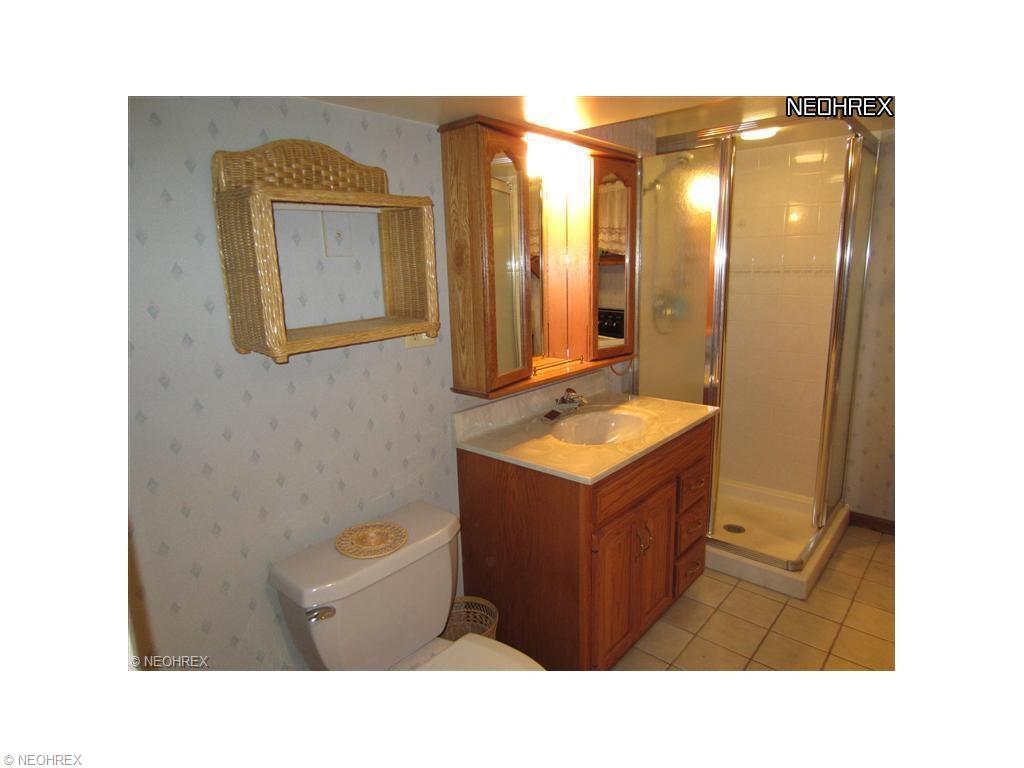 325 Gulf Rd, Elyria, OH 44035 photo 10