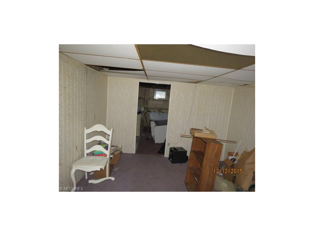 267 Fifield Ave, Conneaut, OH 44030 photo 6