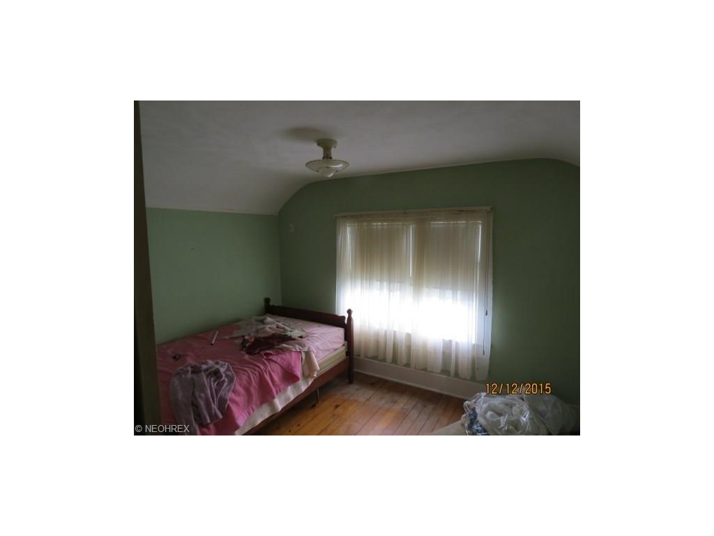 267 Fifield Ave, Conneaut, OH 44030 photo 12