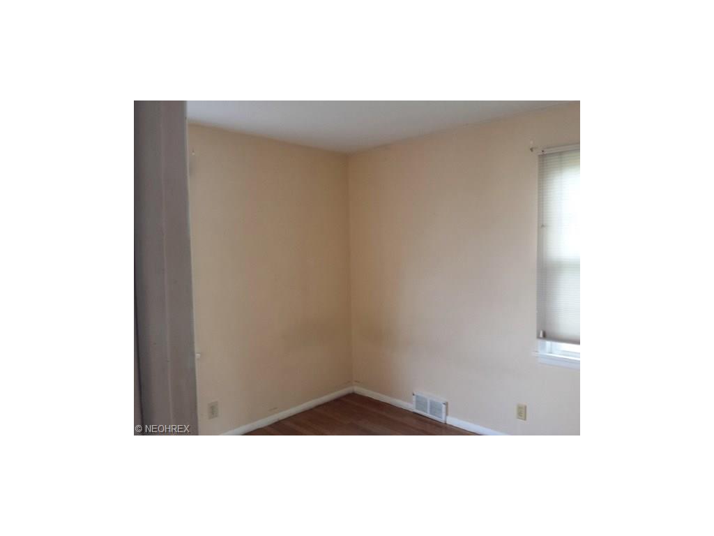 967 Reeve Rd, Elyria, OH 44035 photo 6