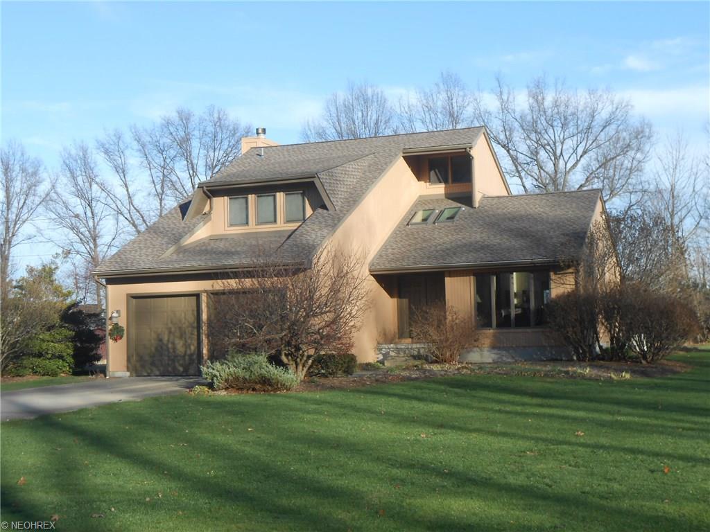 6891 Summit Dr, Canfield, OH 44406 photo 1