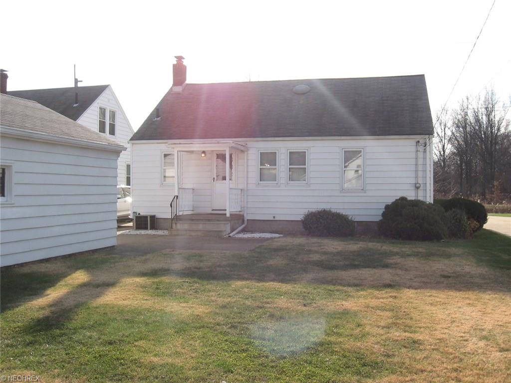 1743 E 36th St, Lorain, OH 44055 photo 2