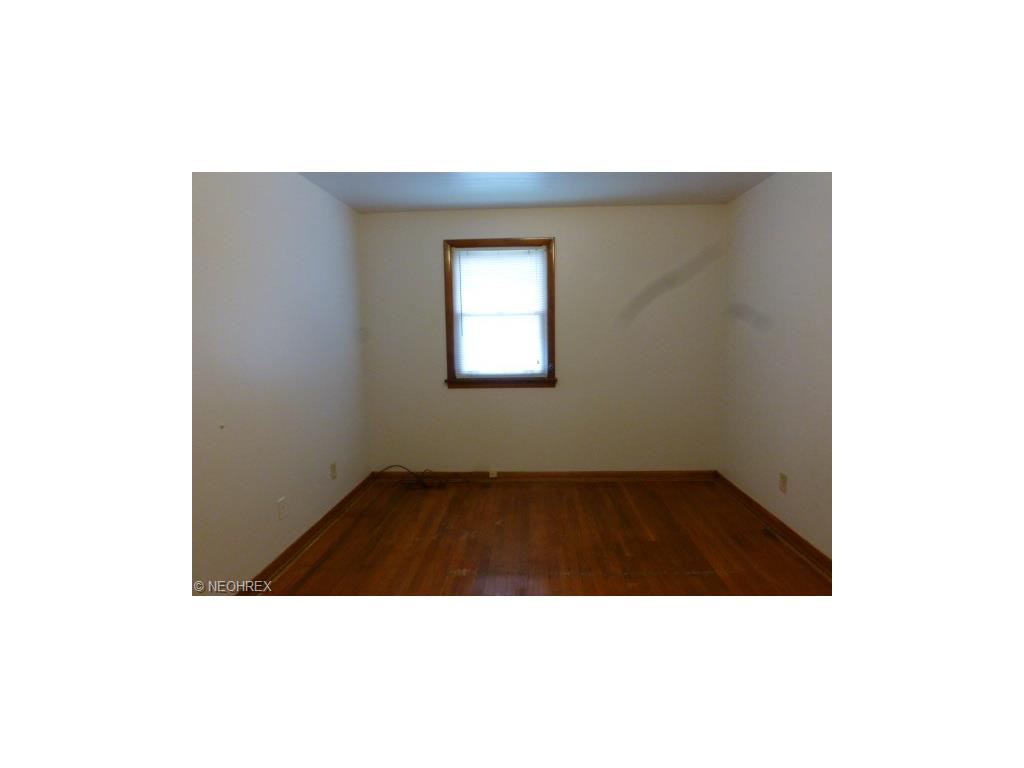 426 W Omar St, Struthers, OH 44471 photo 14