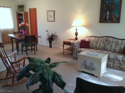 2818 Russell Rd, Ashtabula, OH 44004 photo 6