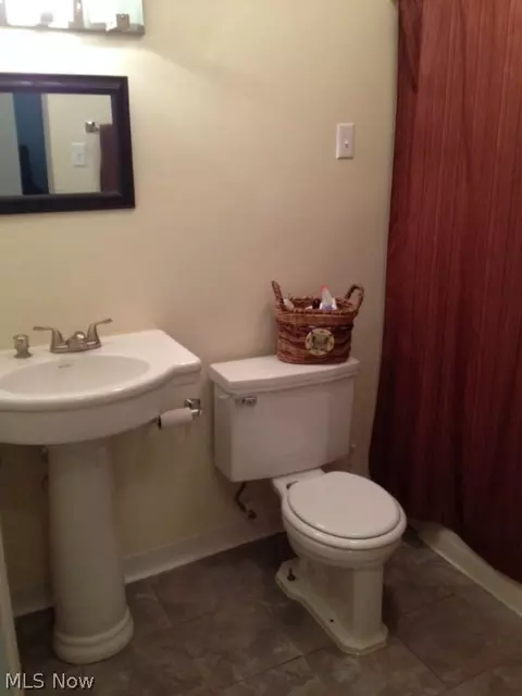 2818 Russell Rd, Ashtabula, OH 44004 photo 8