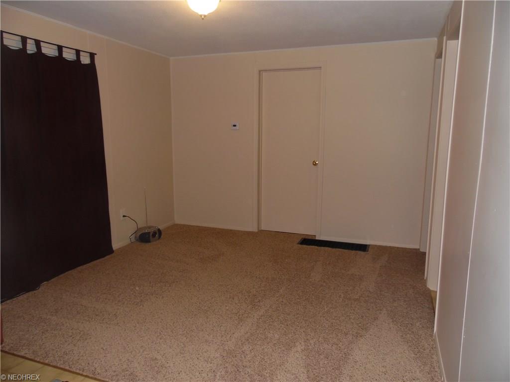 334 Winckles, Elyria, OH 44035 photo 3