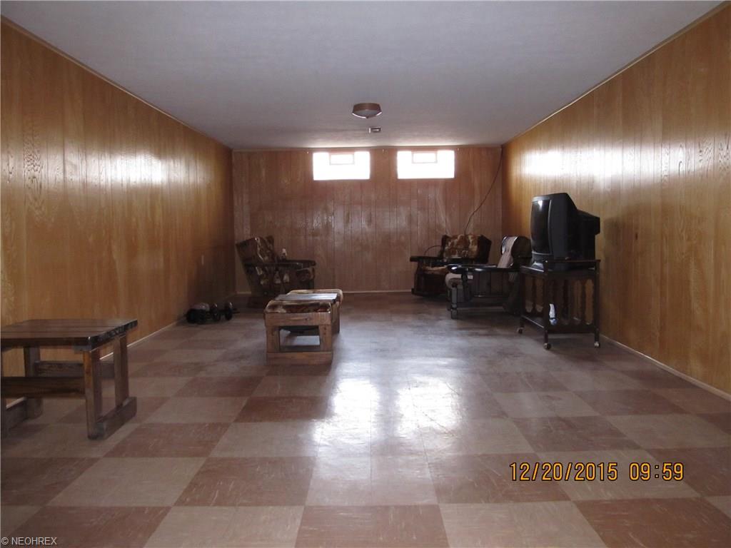 7621 Roeper Rd, Parma, OH 44134 photo 11
