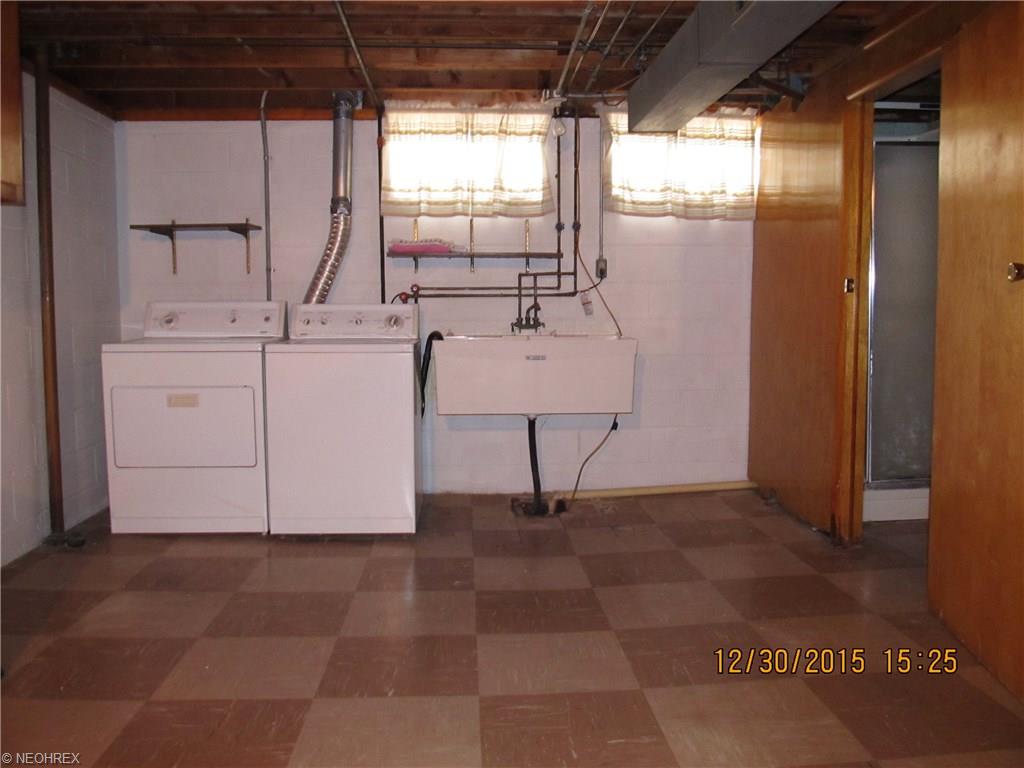 7621 Roeper Rd, Parma, OH 44134 photo 16