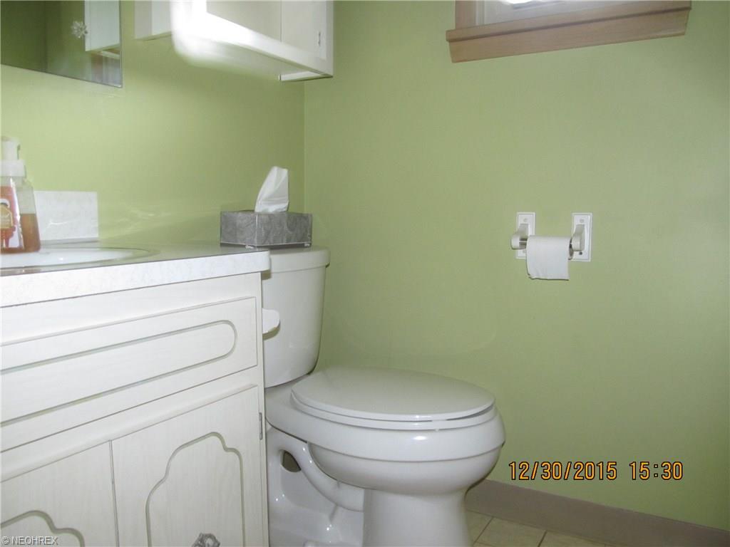 7621 Roeper Rd, Parma, OH 44134 photo 18