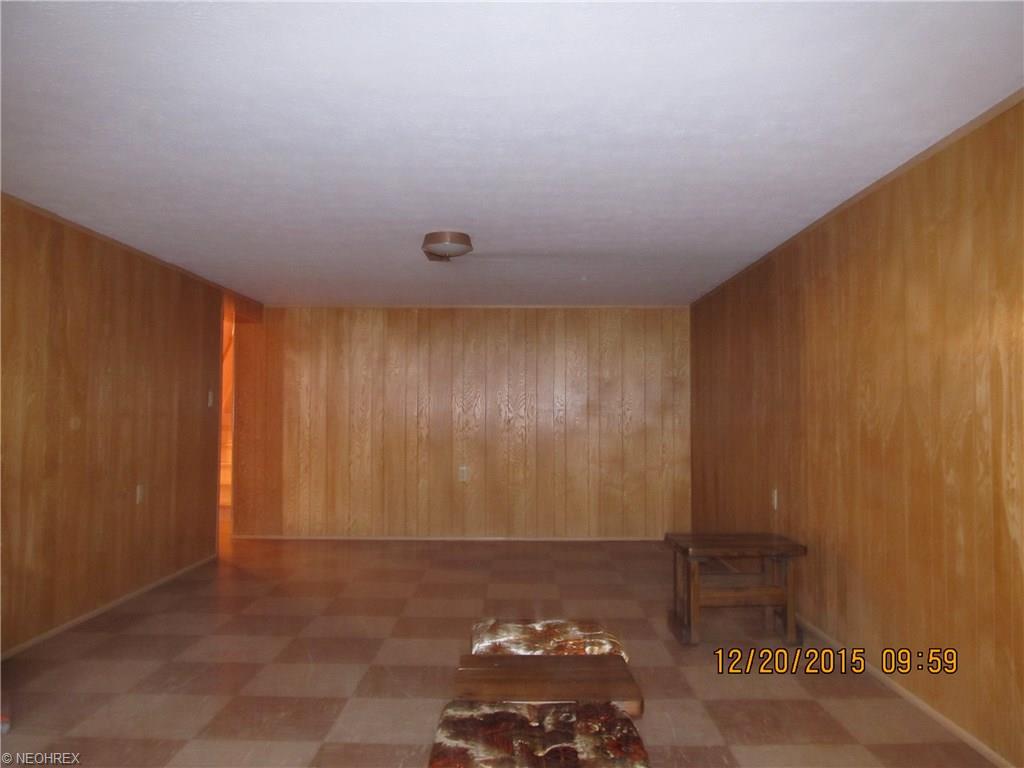 7621 Roeper Rd, Parma, OH 44134 photo 12