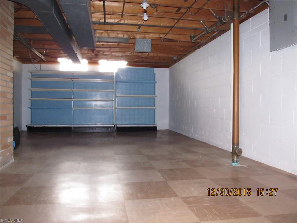7621 Roeper Rd, Parma, OH 44134 photo 15