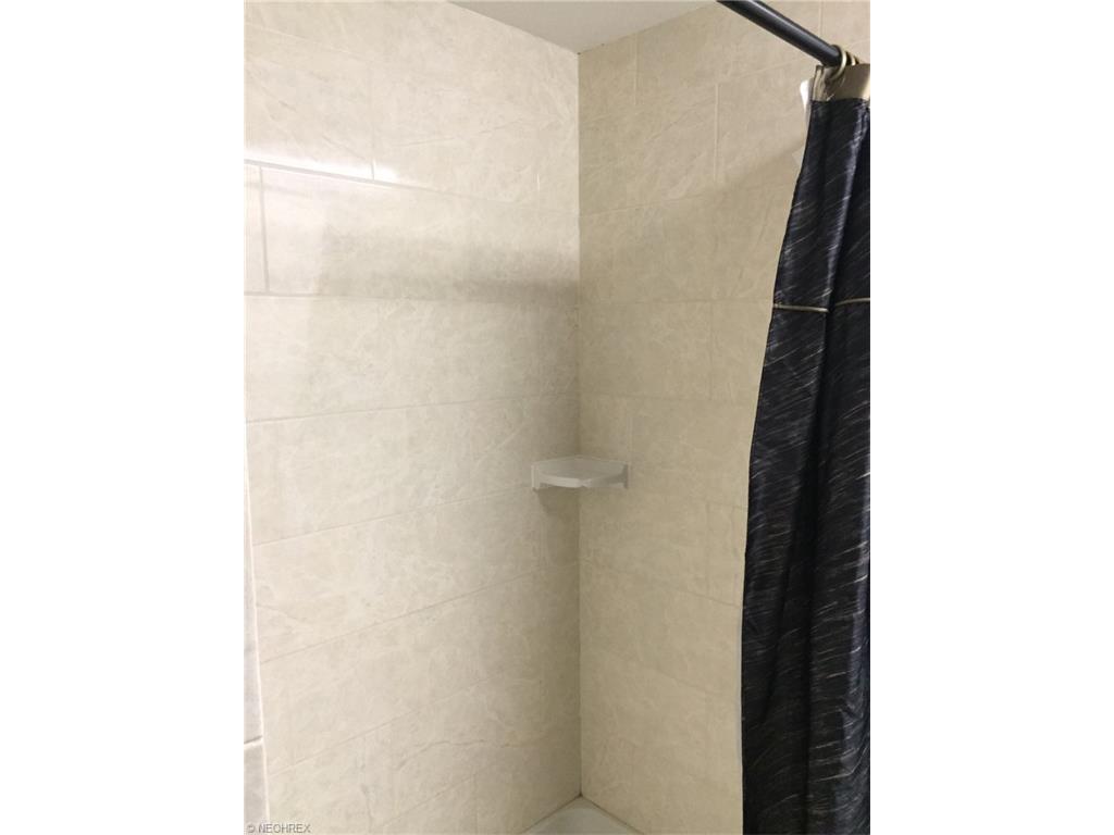 Undisclosed, Willowick, OH 44095 photo 16
