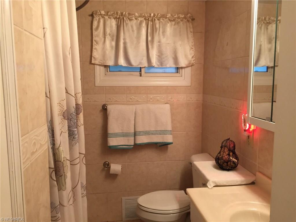 Undisclosed, Willowick, OH 44095 photo 18