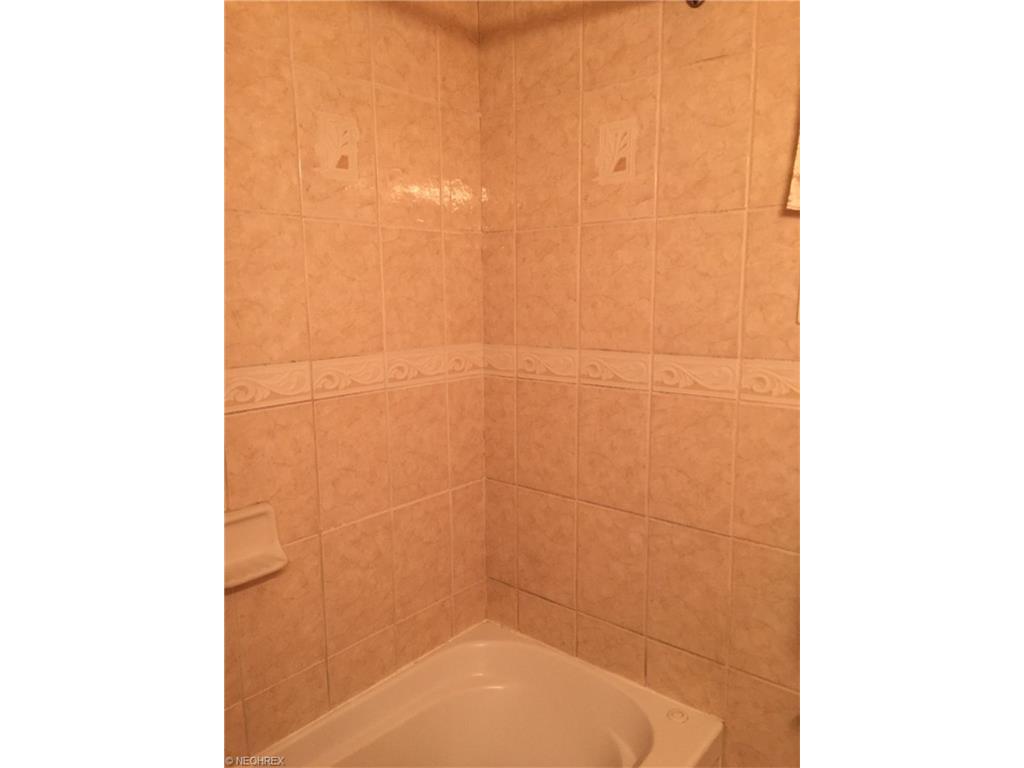 Undisclosed, Willowick, OH 44095 photo 19